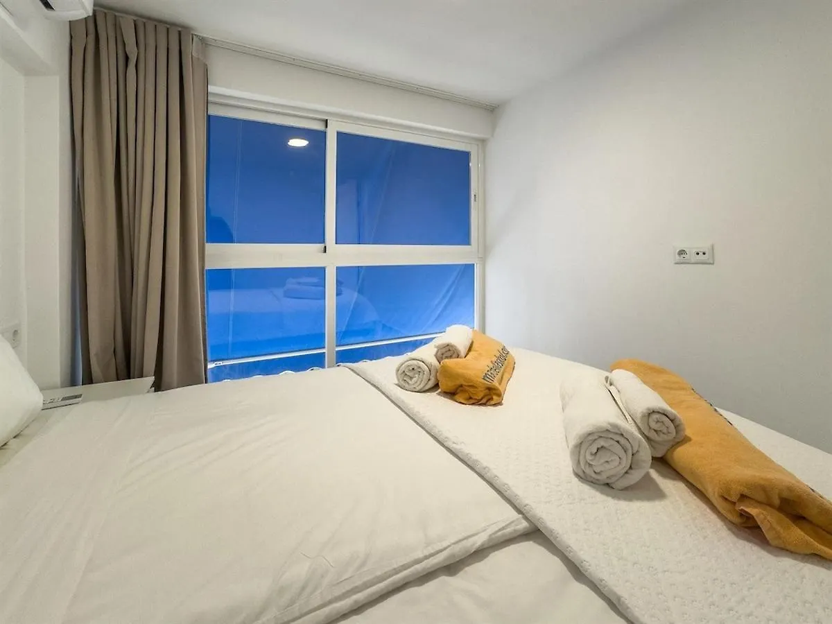 Skol 304 A - 2 Bedroom Duplex Marbella Center First Line Beach 0*,  Spain